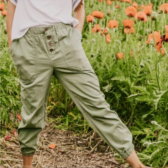 Free People Pants - Free People green cadet pull on jogger pants
